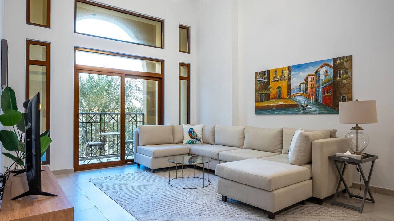 Photo of Livingroom in Jumeira 3