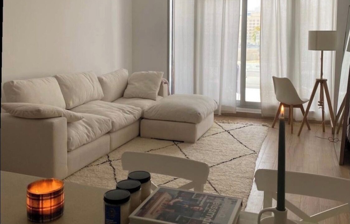 Photo of Livingroom in Trade Center