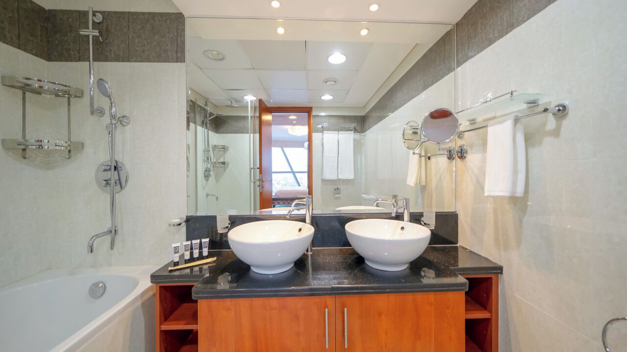 Photo of Bathroom in Za'abeel 2