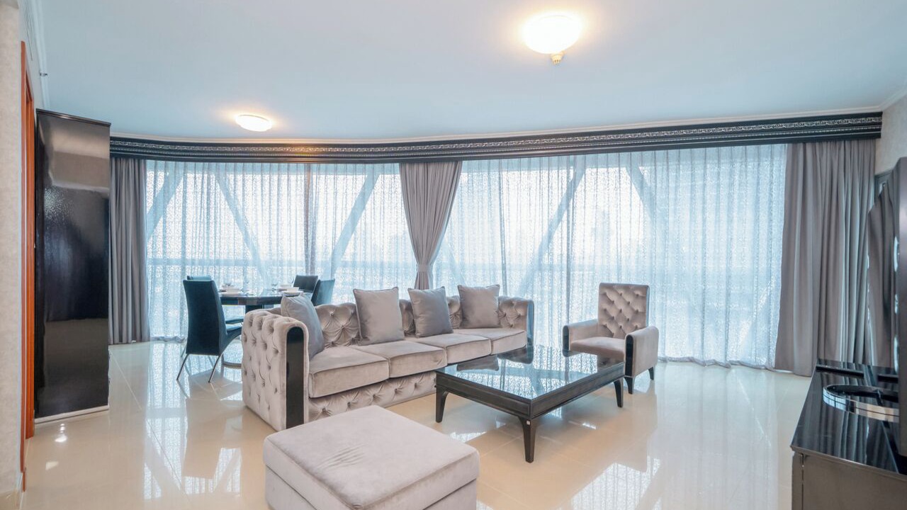 Photo of Livingroom in Za'abeel 2