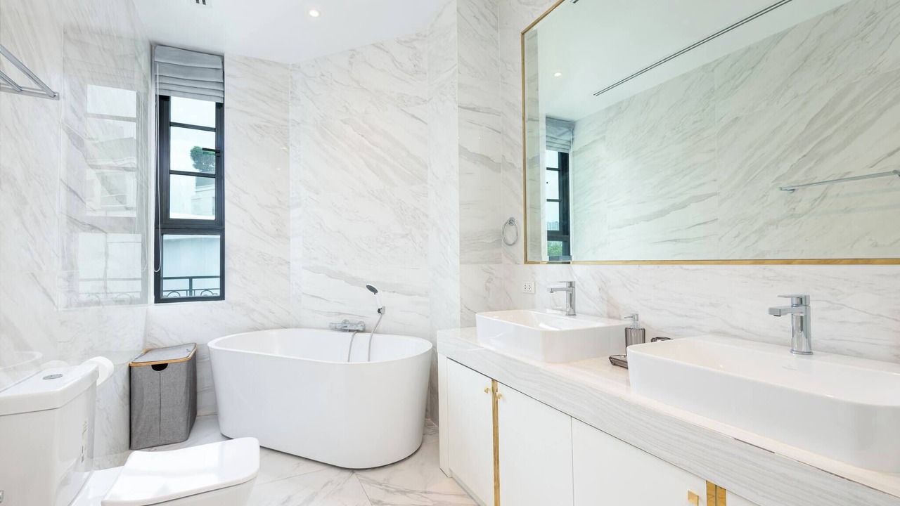 Photo of Bathroom in Phra Khanong Nuea