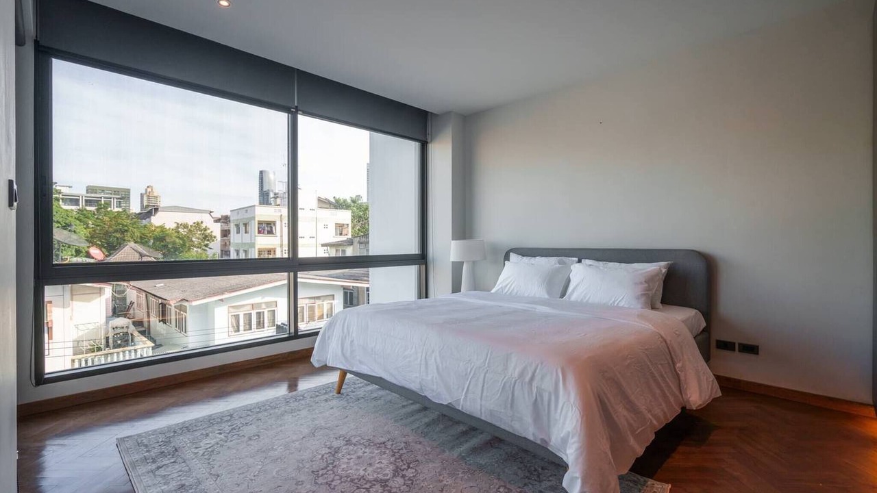 Photo of Bedroom in Khlong Tan Nuea