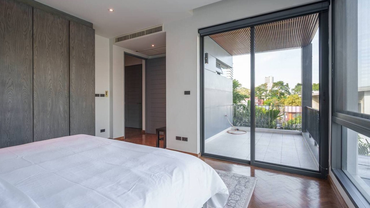 Photo of Bedroom in Khlong Tan Nuea