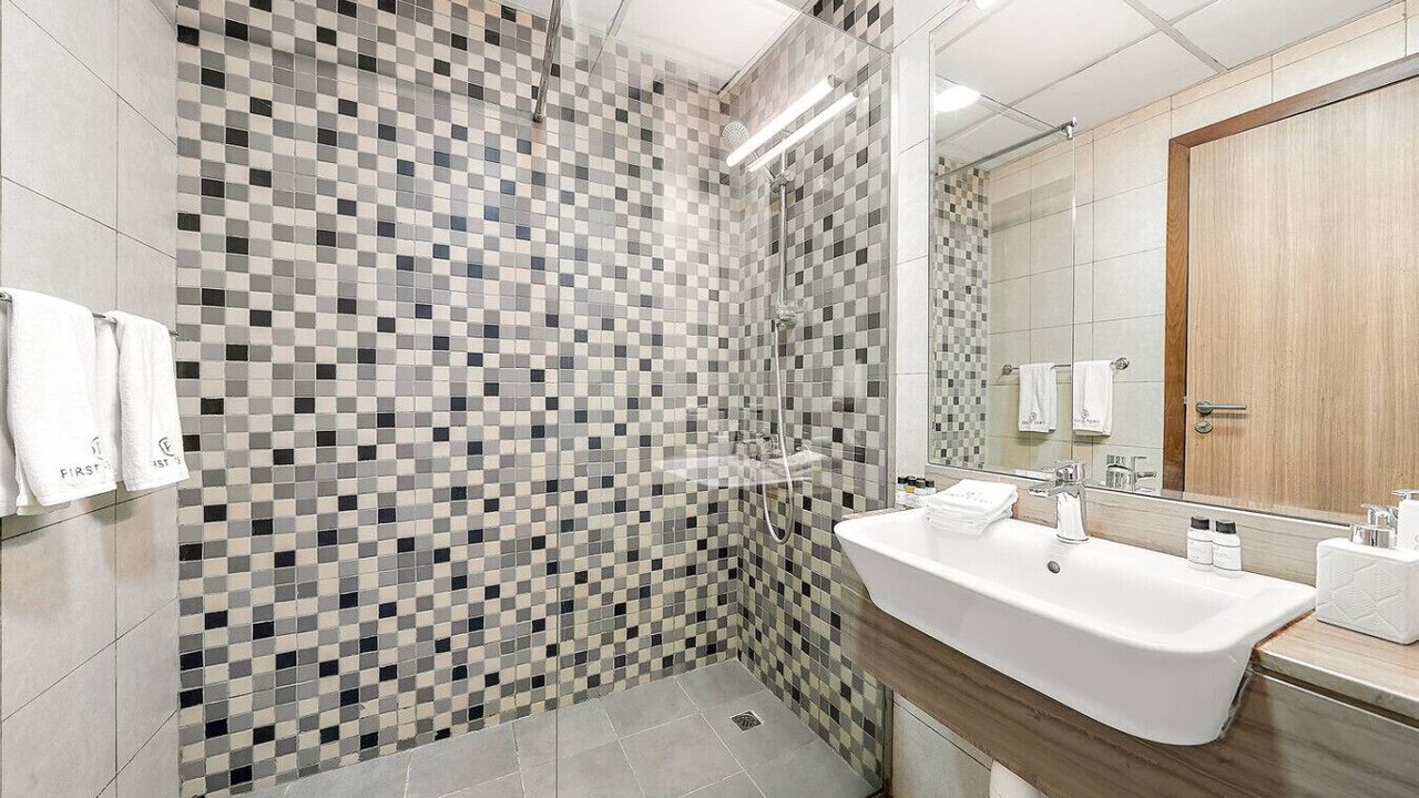 Photo of Bathroom in Discovery Gardens