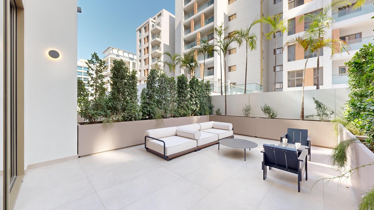 Photo of Patio Balcony in Al Satwa