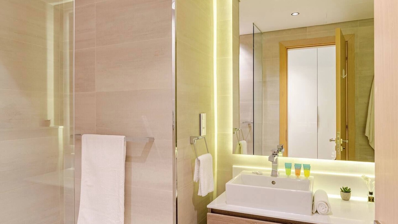 Photo of Bathroom in Trade Centre 1