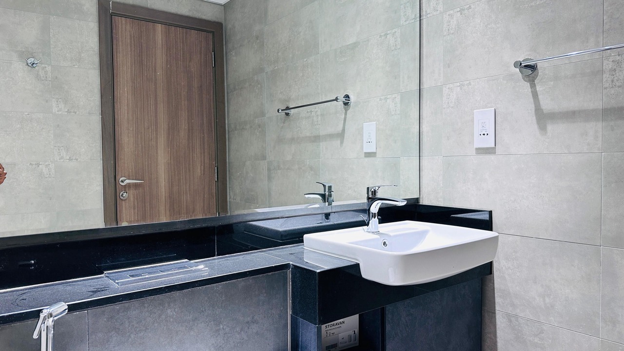 Photo of Bathroom in Jebel Ali