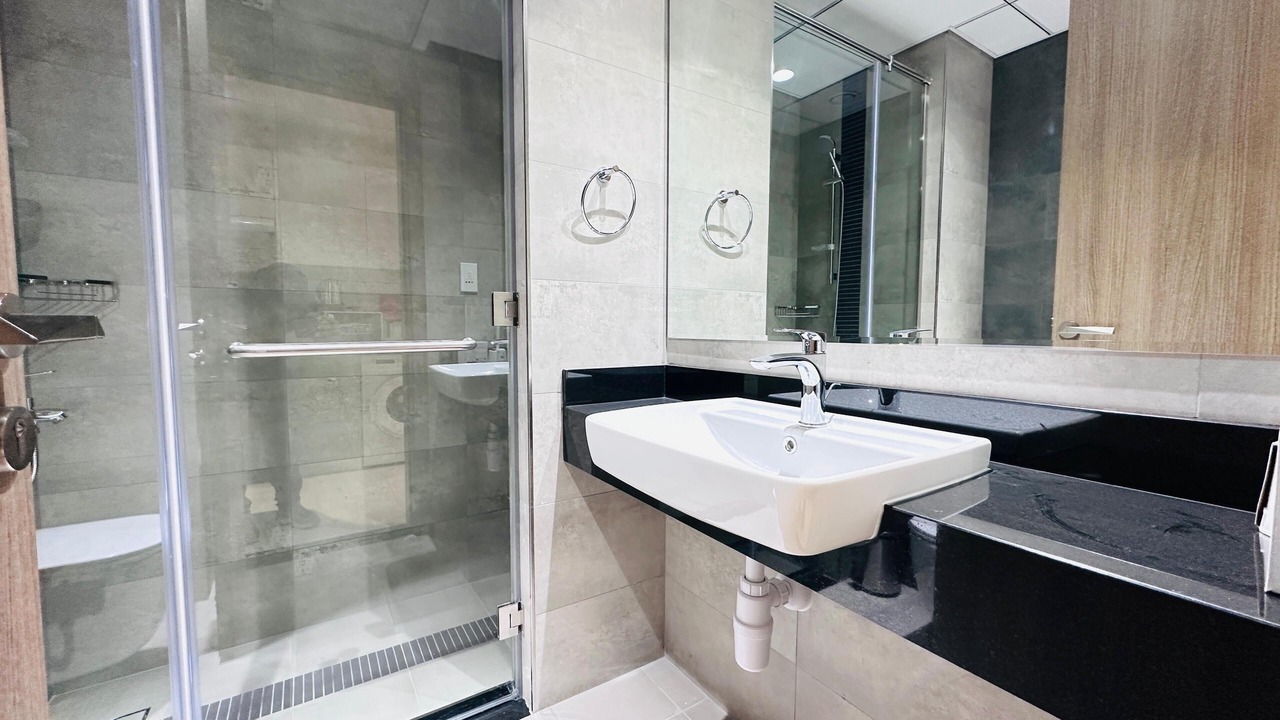 Photo of Bathroom in Jebel Ali
