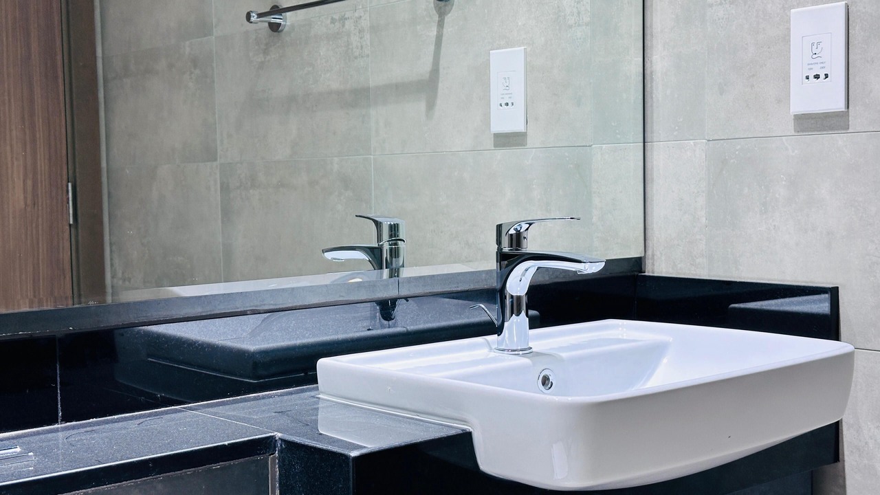 Photo of Bathroom in Jebel Ali