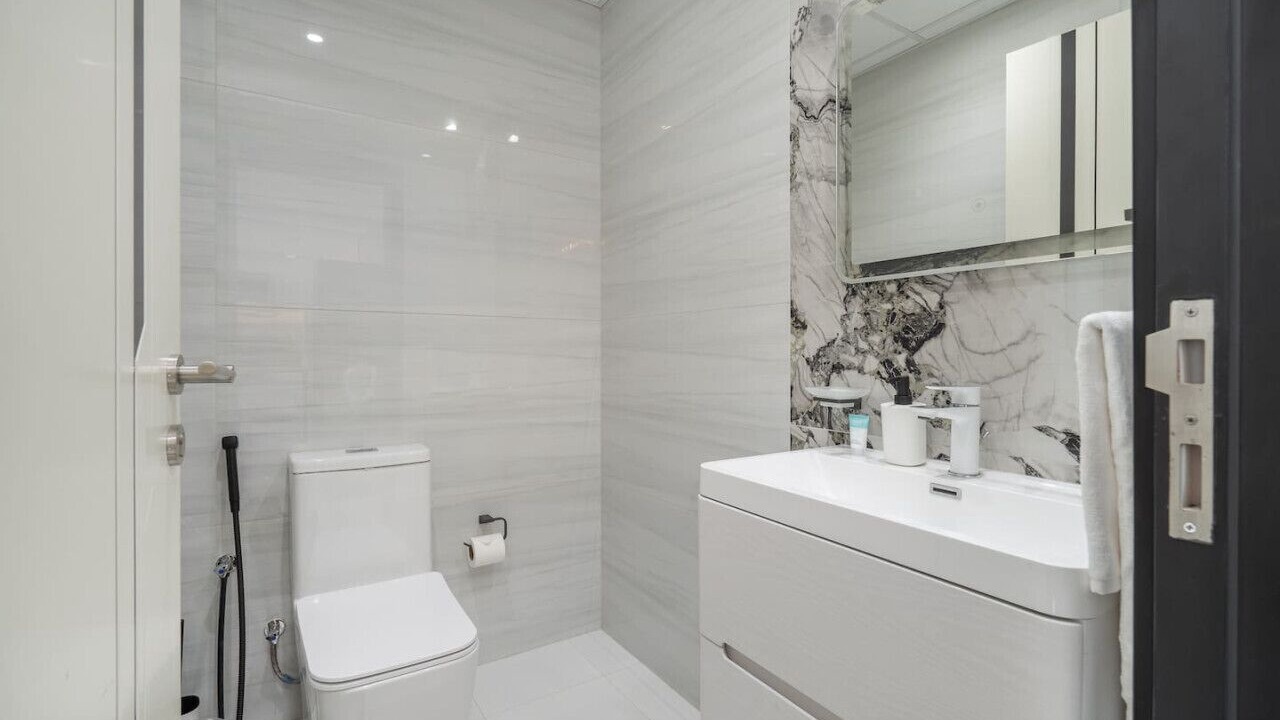 Photo of Bathroom in Discovery Gardens