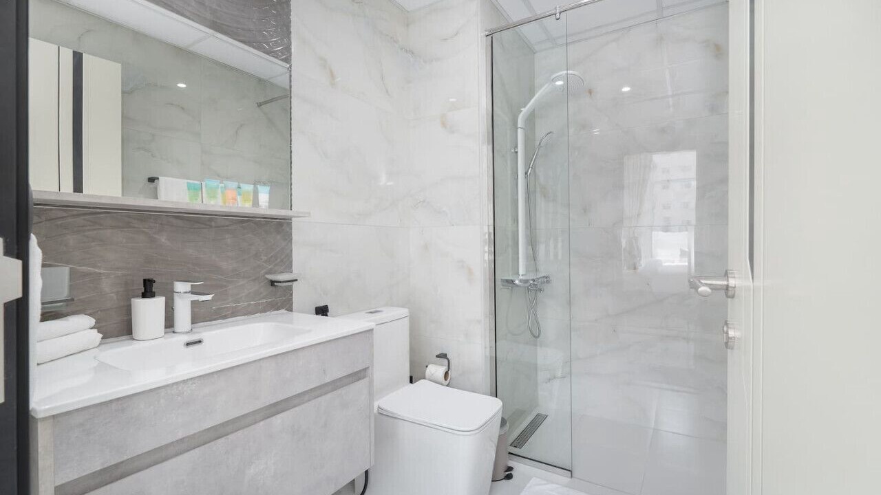 Photo of Bathroom in Discovery Gardens