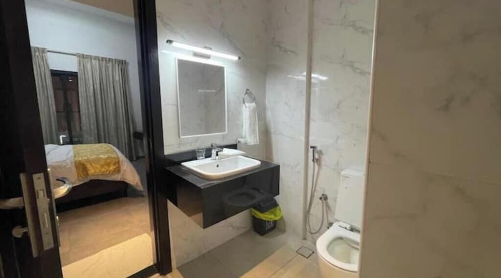 Photo of Bathroom in Al Quoz