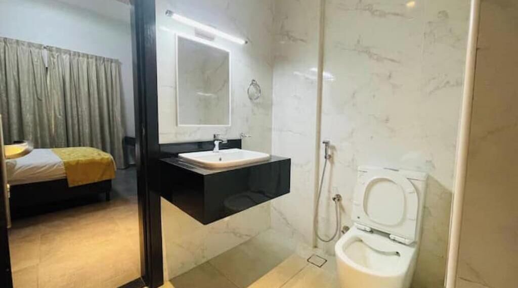 Photo of Bathroom in Al Quoz