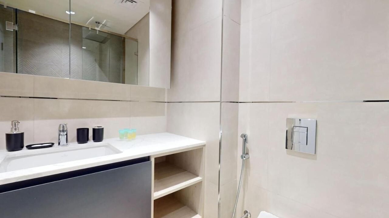 Photo of Bathroom in Discovery Gardens