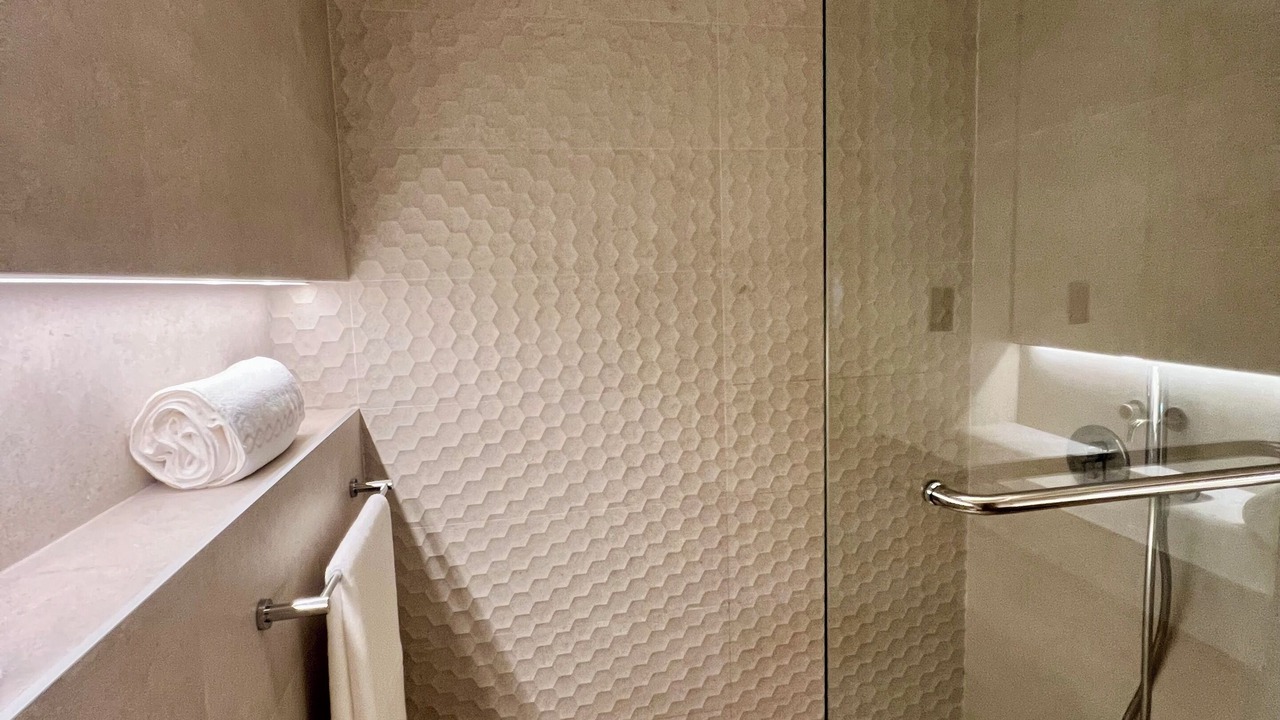 Photo of Bathroom in Palm Jumeirah