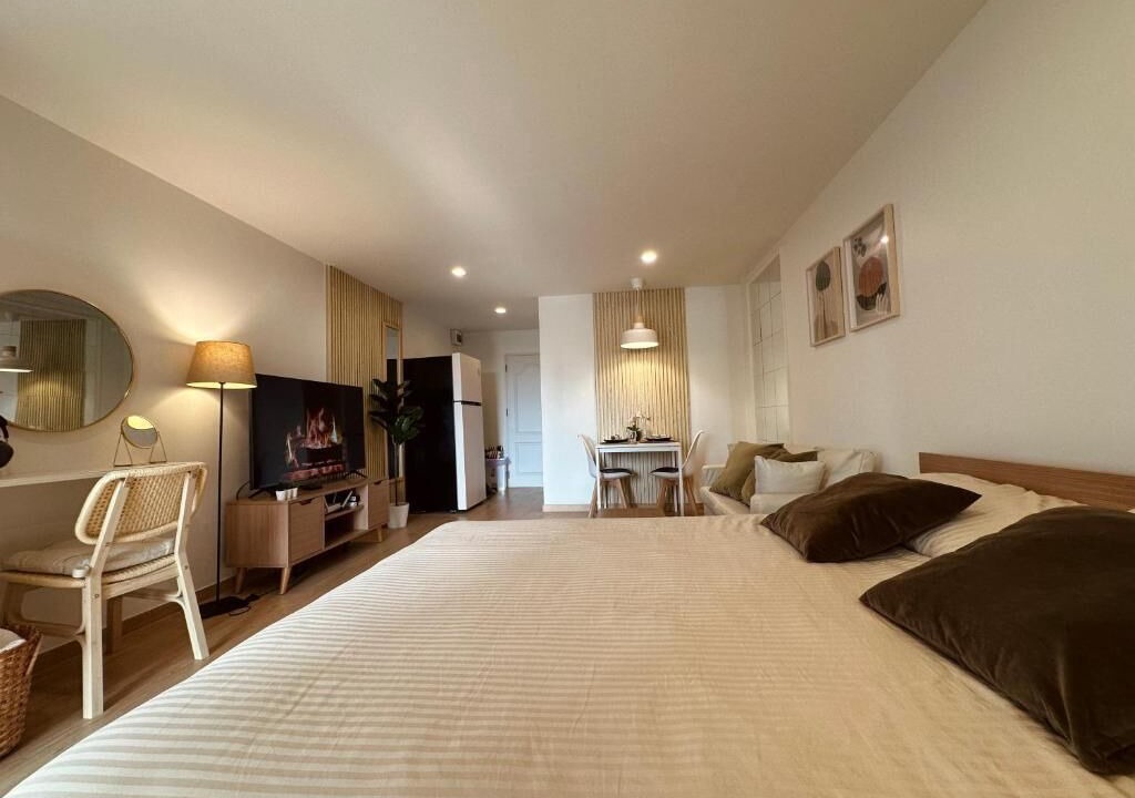 Photo of Bedroom in Phra Khanong