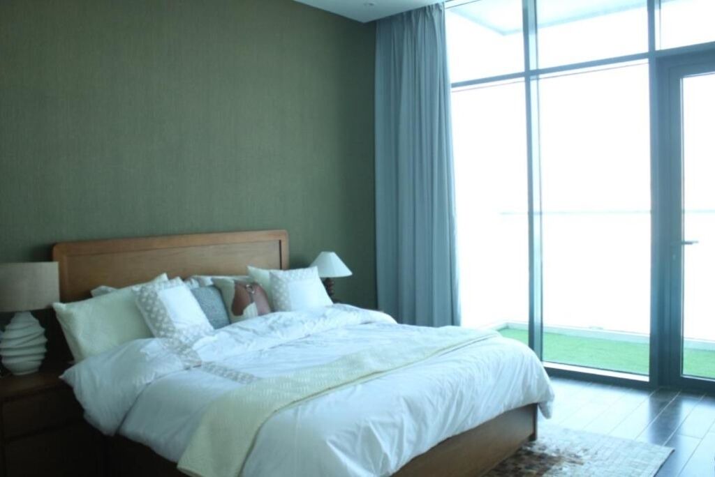 Photo of Bedroom in Discovery Gardens
