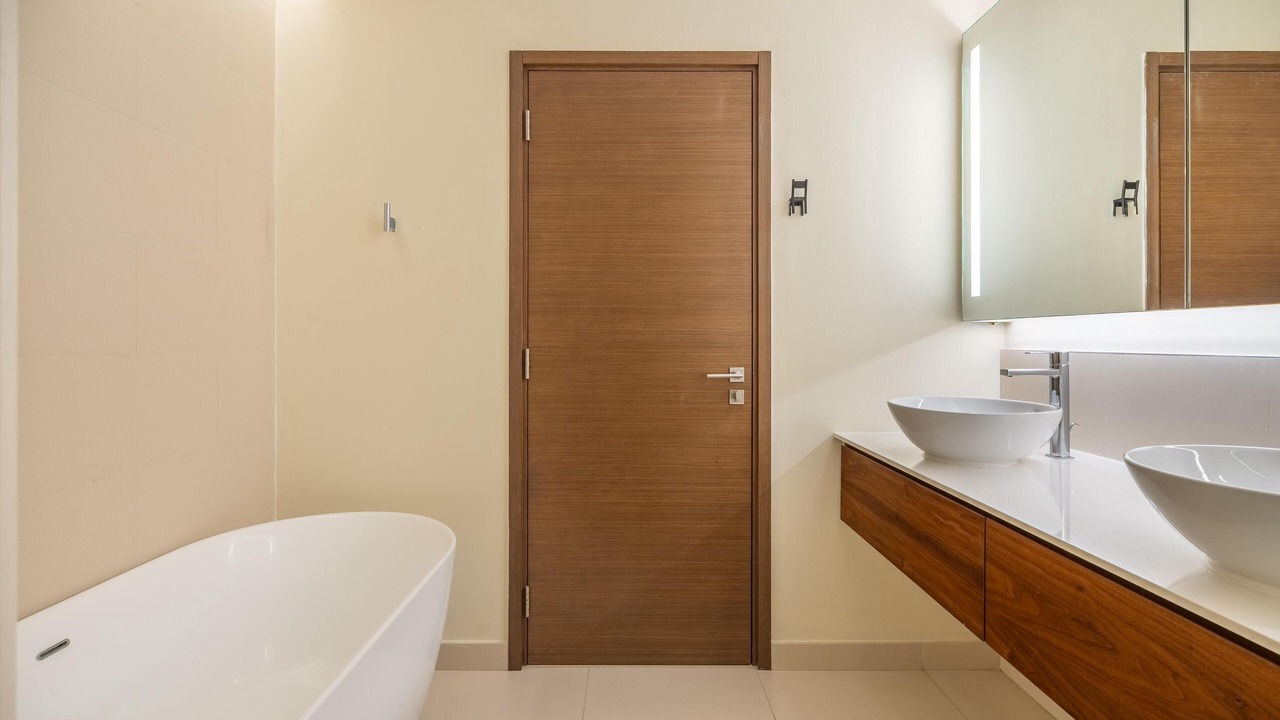 Photo of Bathroom in Sheikh Zayed Road