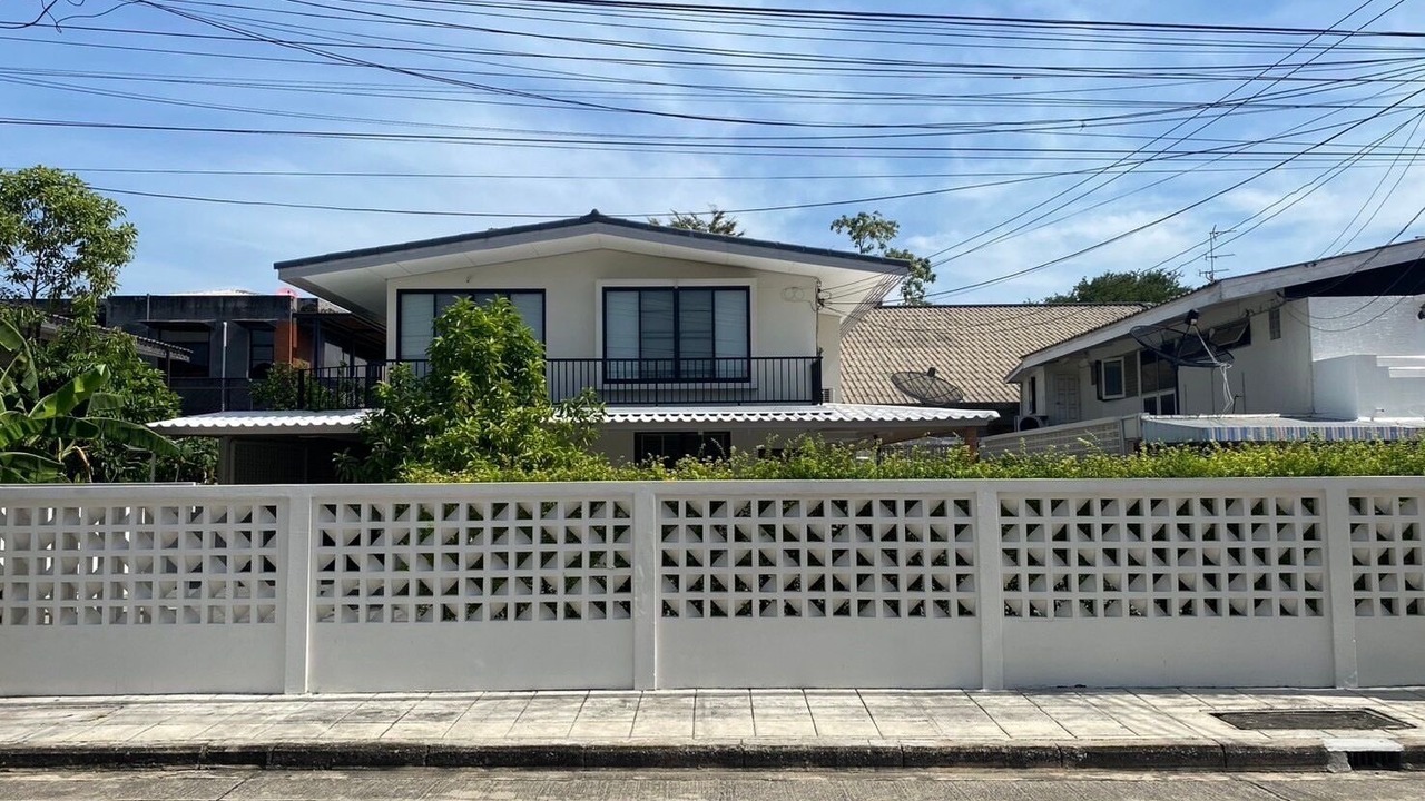 Photo of Outdoor in Talat Bang Khen