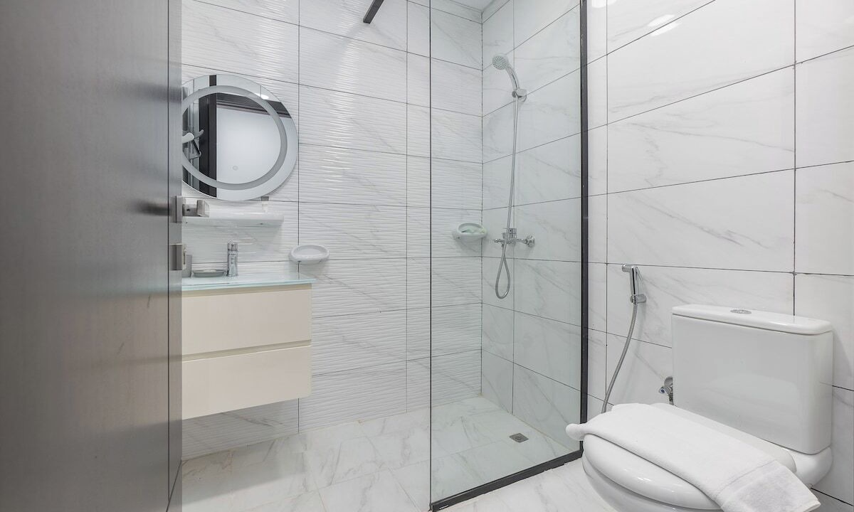 Photo of Bathroom in Discovery Gardens