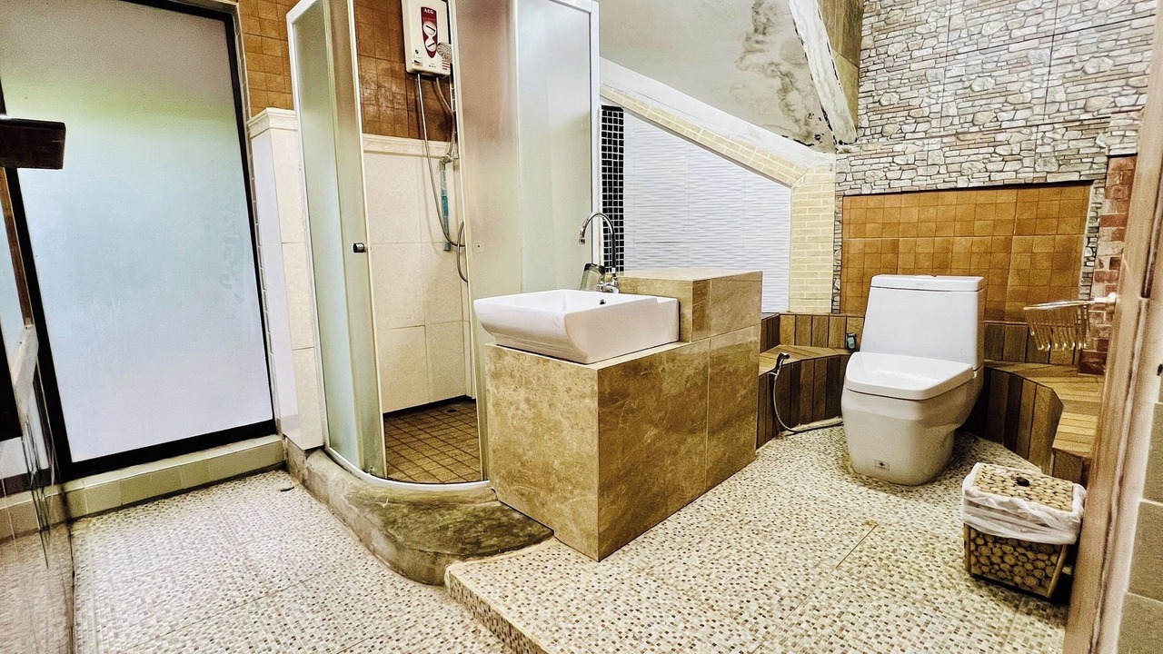Photo of Bathroom in Kuet Chang