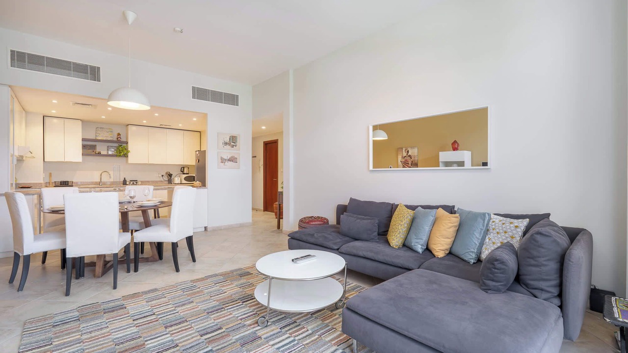 Photo of Livingroom in Motor City