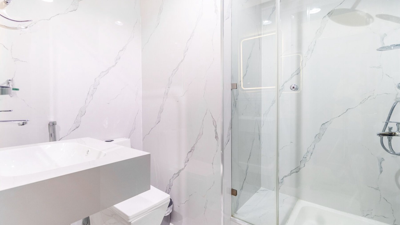 Photo of Bathroom in Jabal Ali 2