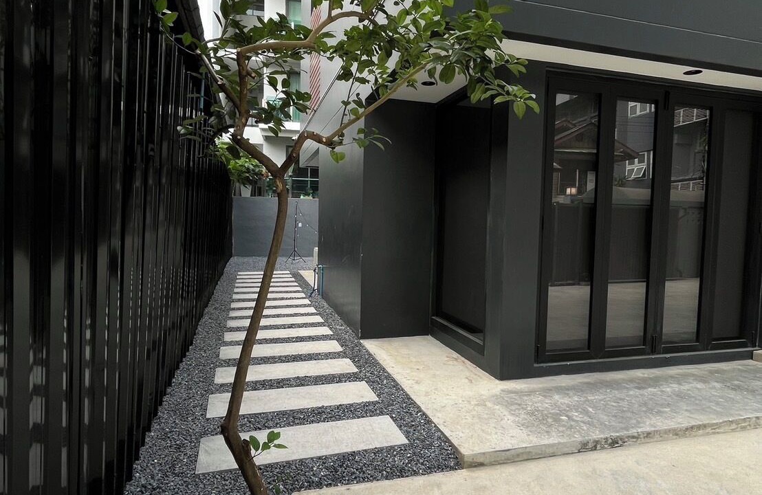 Photo of Outdoor in Phra Khanong Nuea