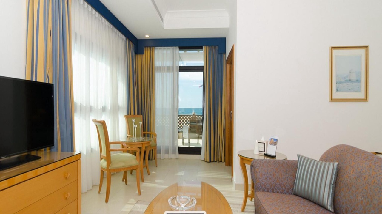 Photo of Livingroom in Jumeira 3