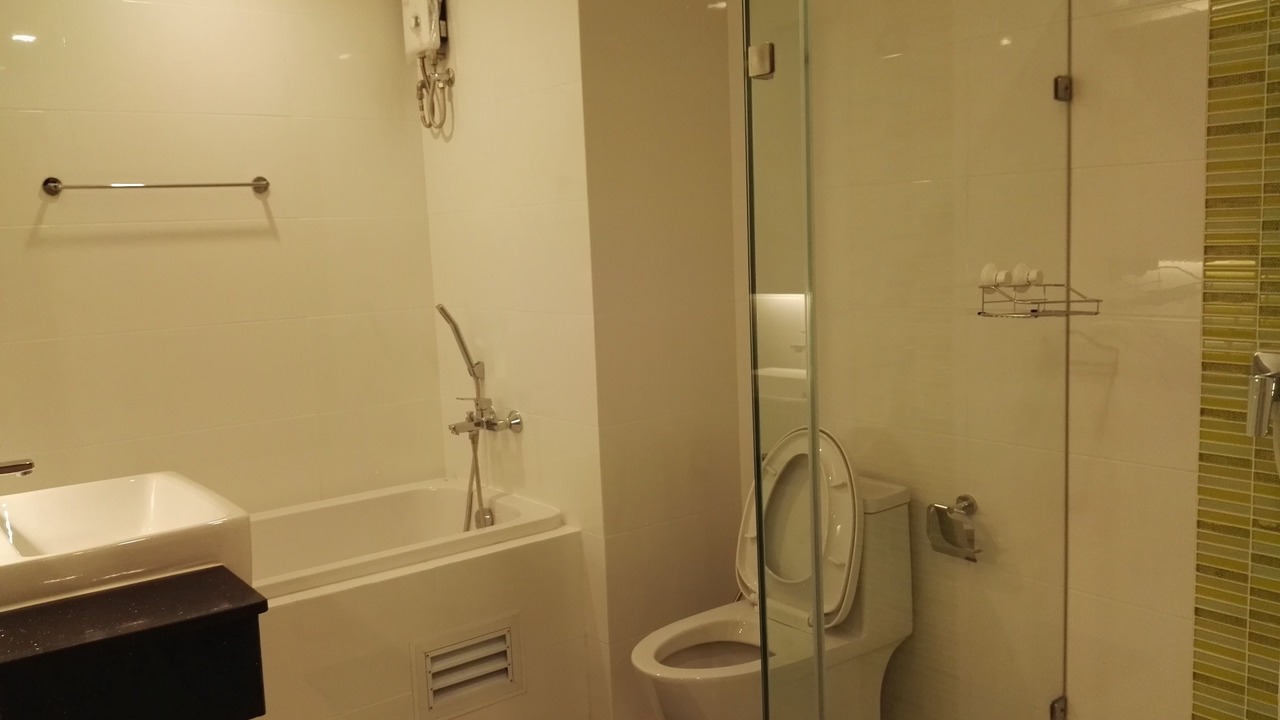 Photo of Bathroom in Tha Thaewawong