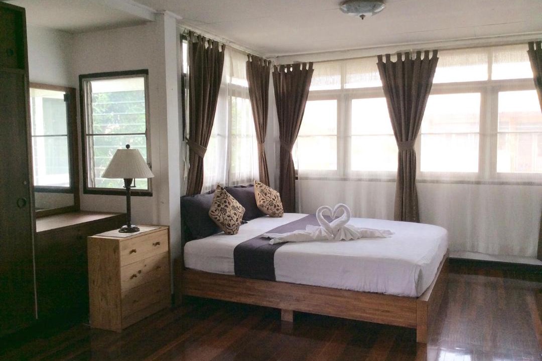 Photo of Bedroom in Khanna Yao