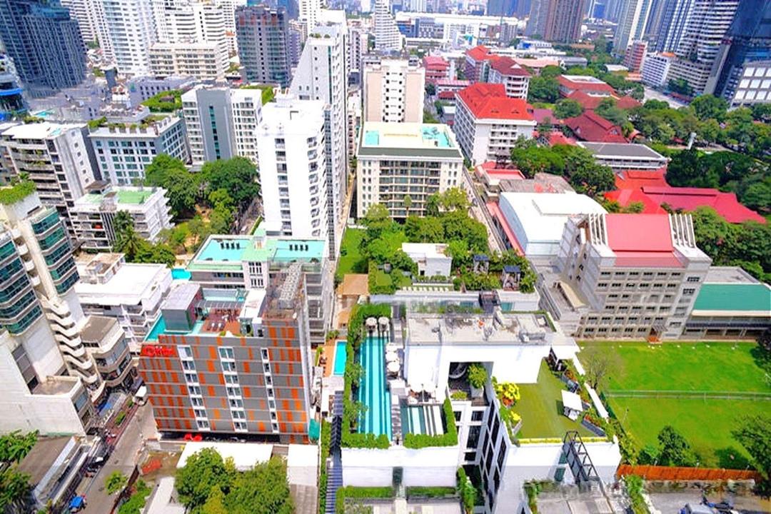 Photo of Buildings in Khlong Toei Nuea