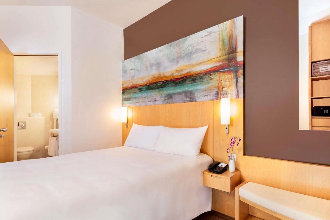 Photo of Bedroom in Trade Center