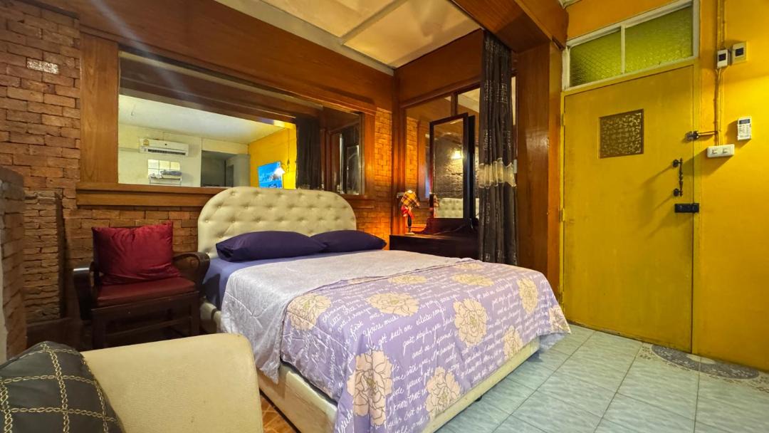 Photo of Bedroom in Wat Sam Phraya