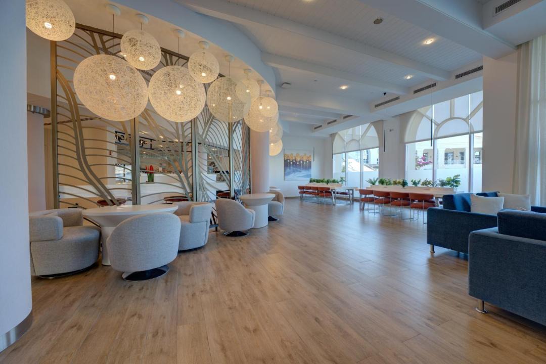 Photo of Livingroom in Dubai Investment Park