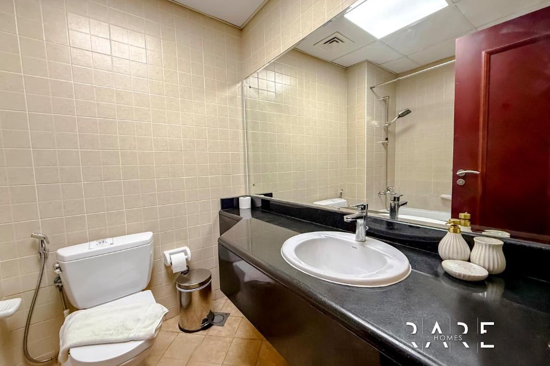 Photo of Bathroom in Discovery Gardens