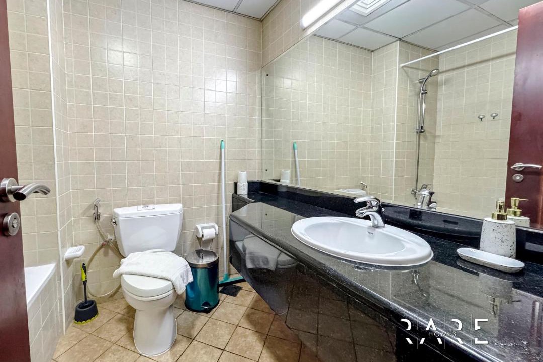 Photo of Bathroom in Discovery Gardens