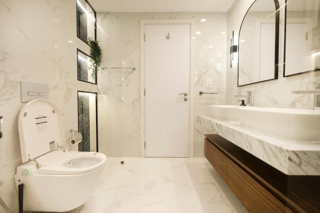 Photo of Bathroom in Umm Suqeim 3
