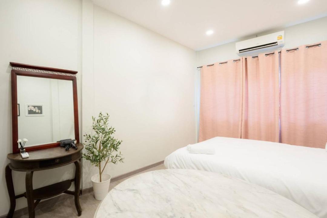Photo of Bedroom in China Town