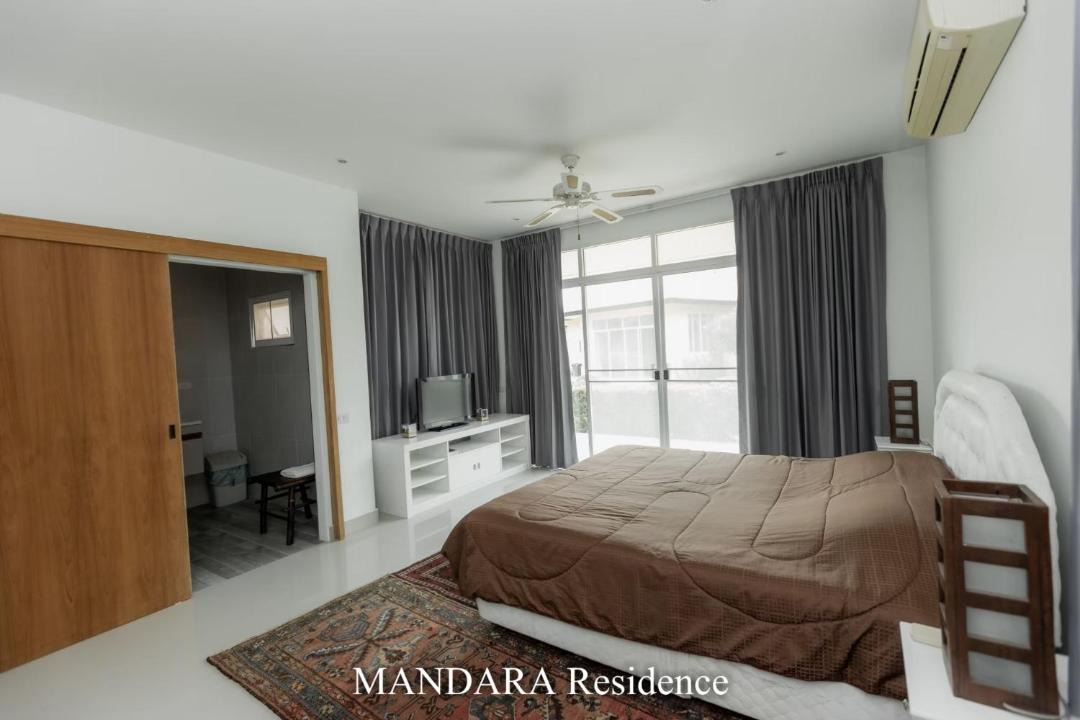 Photo of Bedroom in Pong