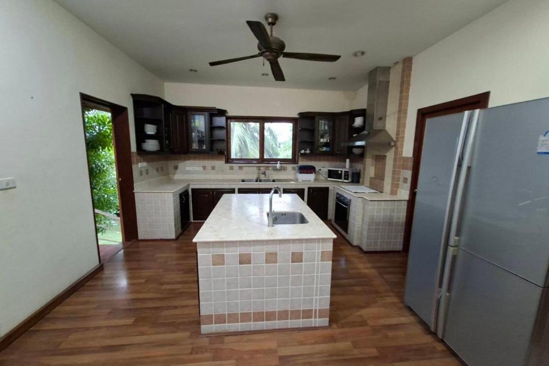 Photo of Kitchen in Pong
