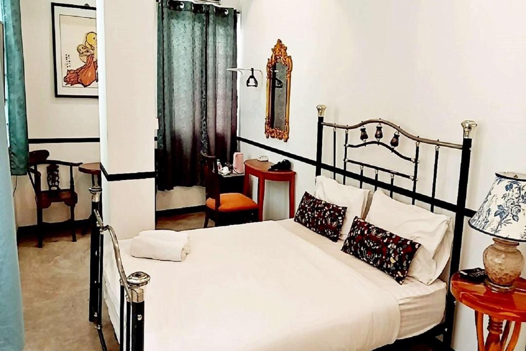 Photo of Bedroom in China Town