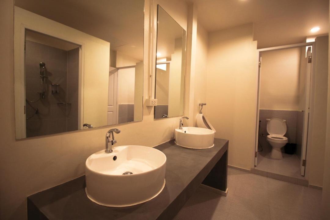 Photo of Bathroom in Pom Prap