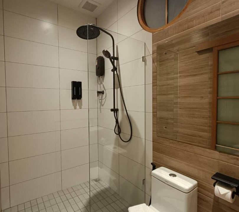 Photo of Bathroom in Khanna Yao