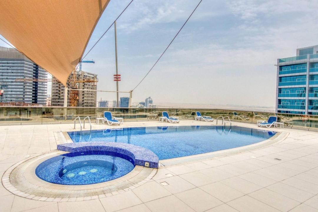 Photo of Patio Balcony in Dubai Sports City