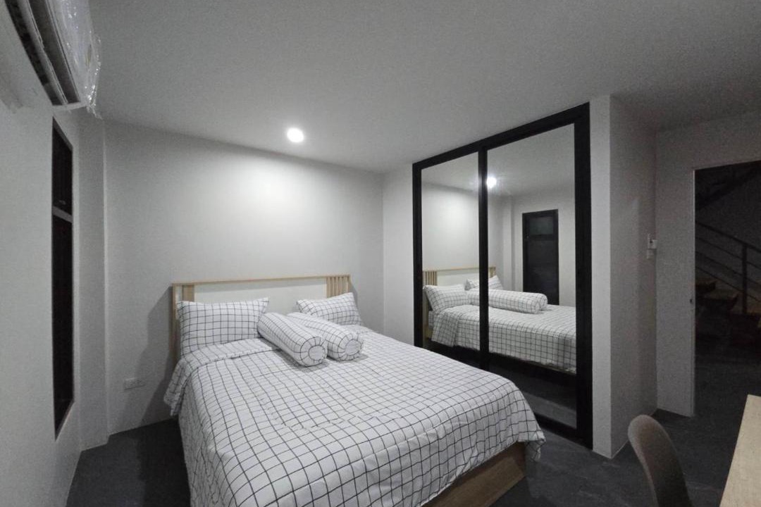 Photo of Bedroom in Laem Phak Bia