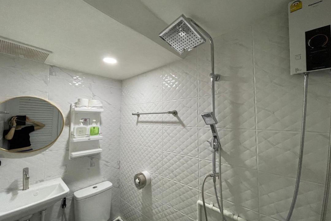 Photo of Bathroom in Wat Sam Phraya