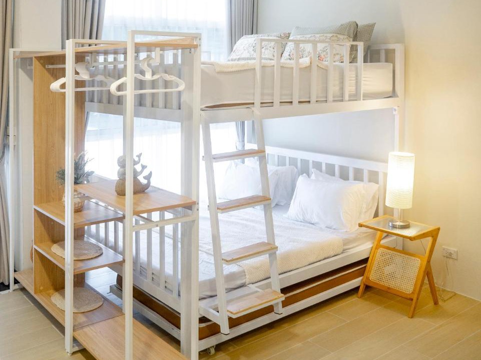 Photo of Bedroom in Khanna Yao