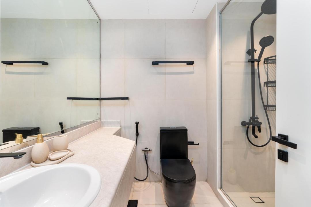Photo of Bathroom in Discovery Gardens