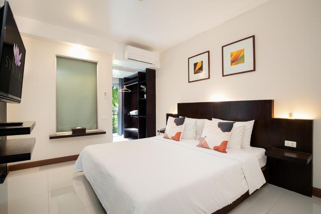 Photo of Bedroom in Khanna Yao